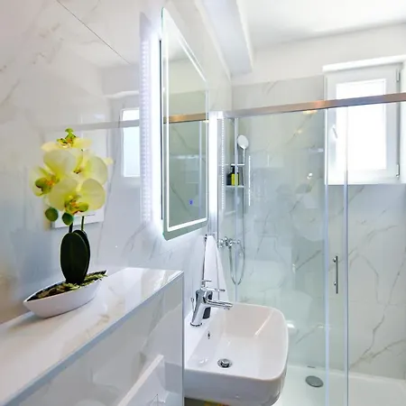 The Fairy's Cave Apartament *